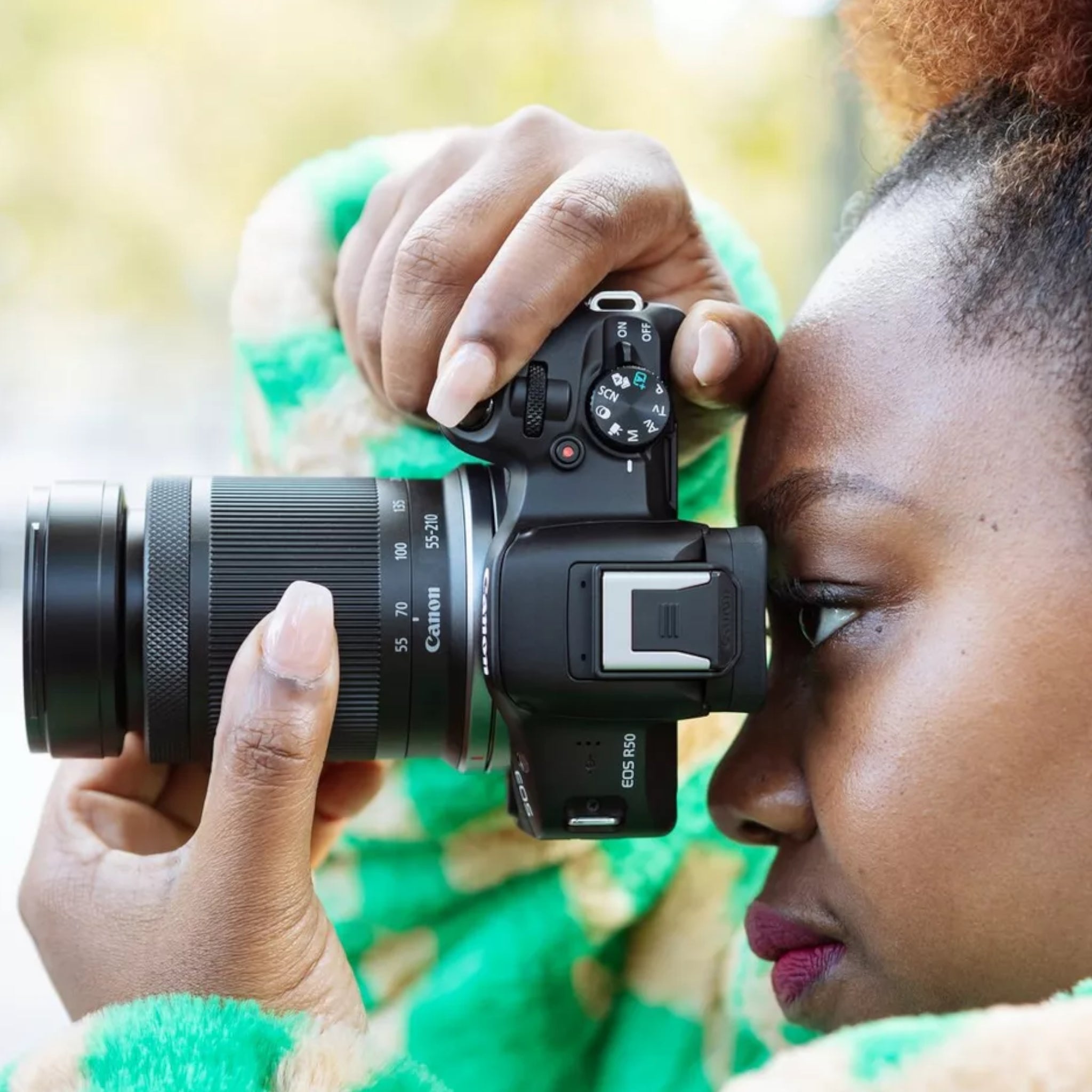 Canon RF-S 55-210mm f/5-7.1 IS STM lens