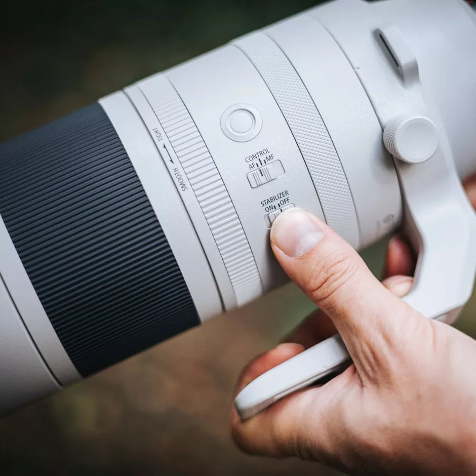 Canon RF 200-800mm f/6.3-9 IS USM lens