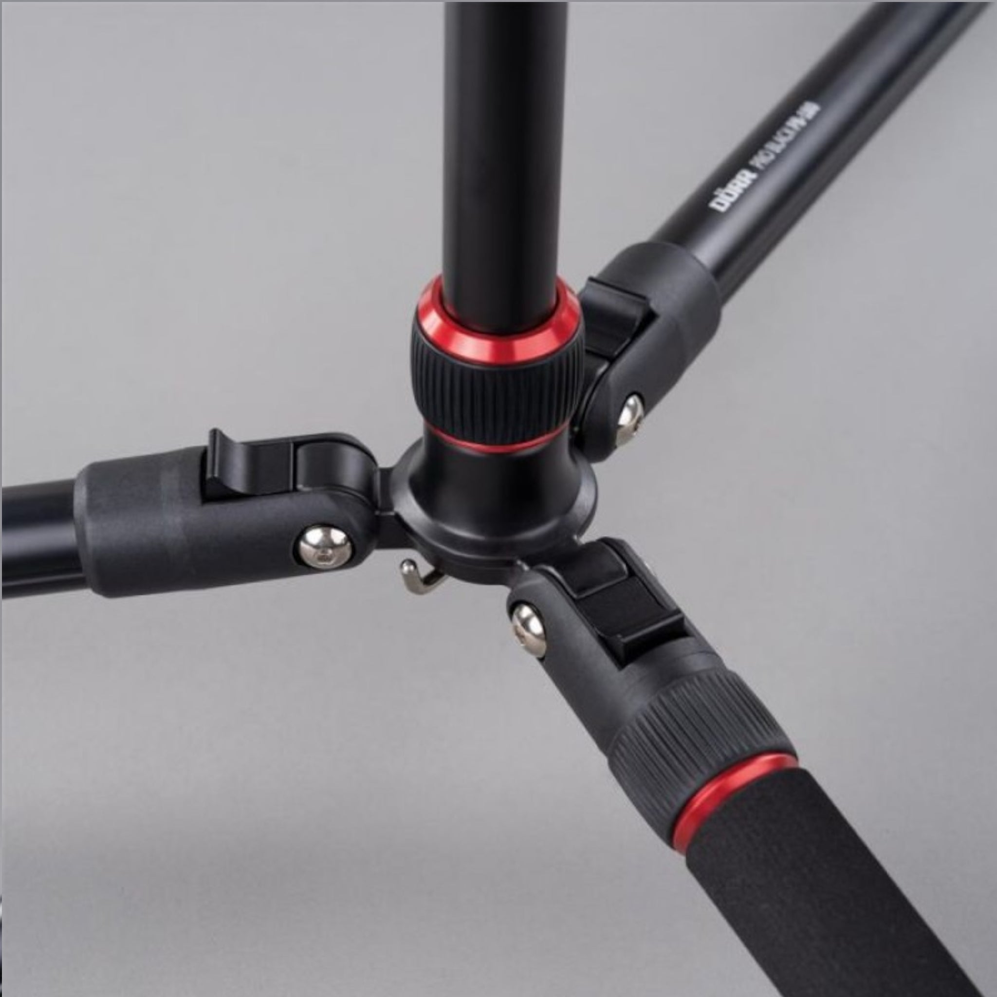 Dorr Pro Black PB-180 Tripod