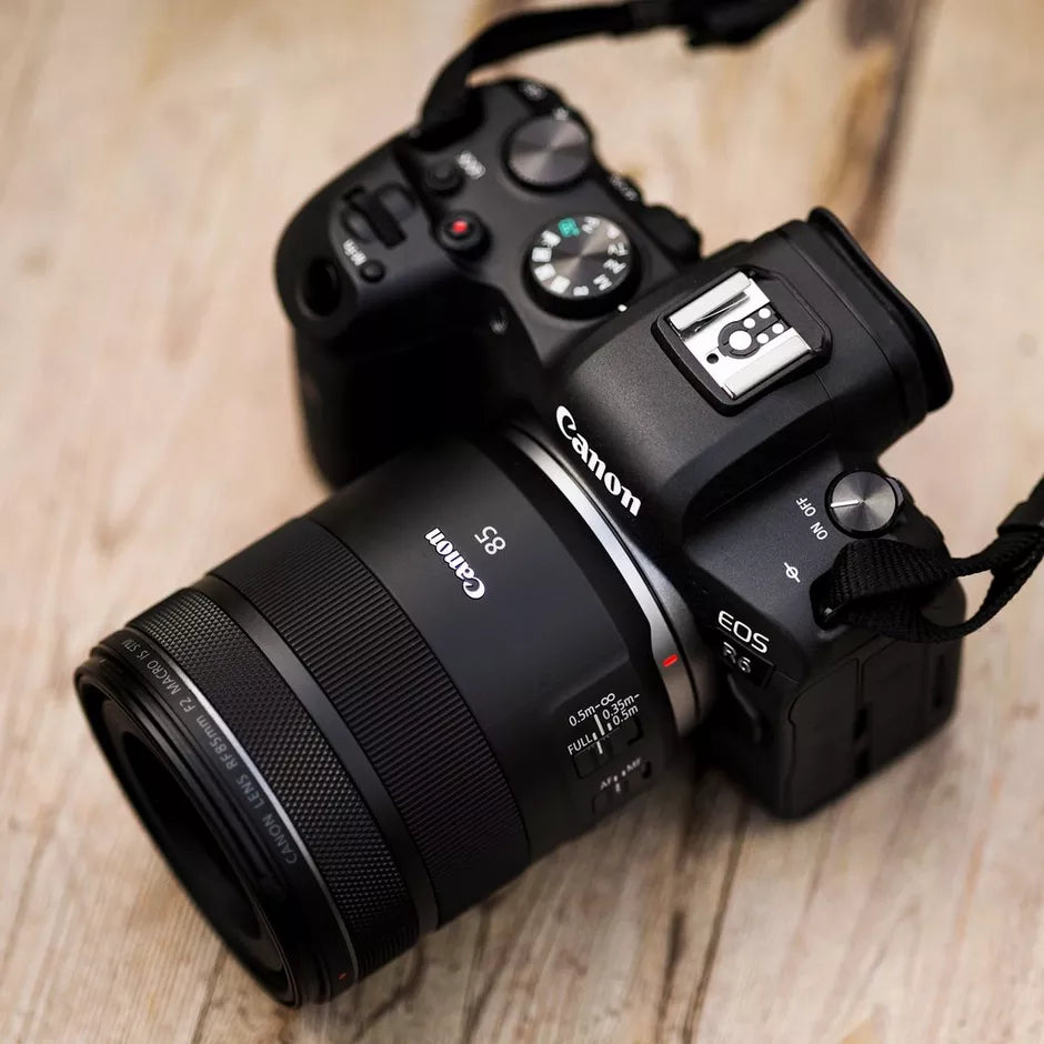 Canon RF 85mm f/2 Macro IS STM lens