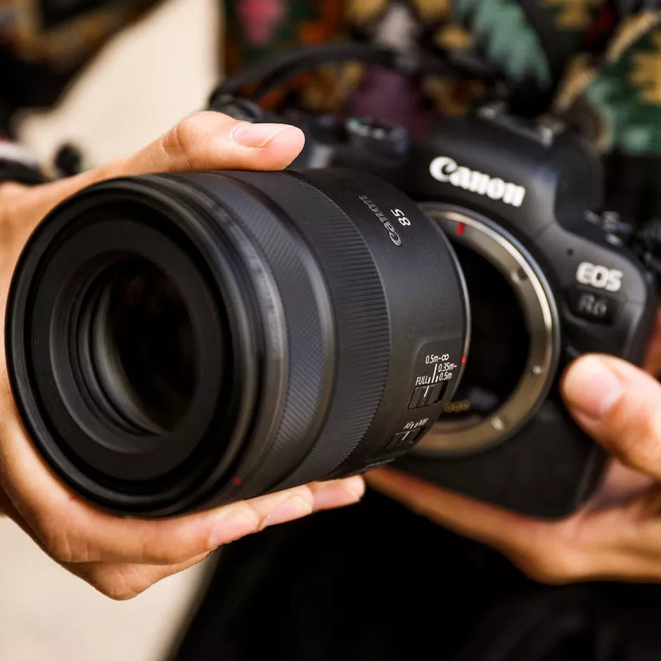 Canon RF 85mm f/2 Macro IS STM lens