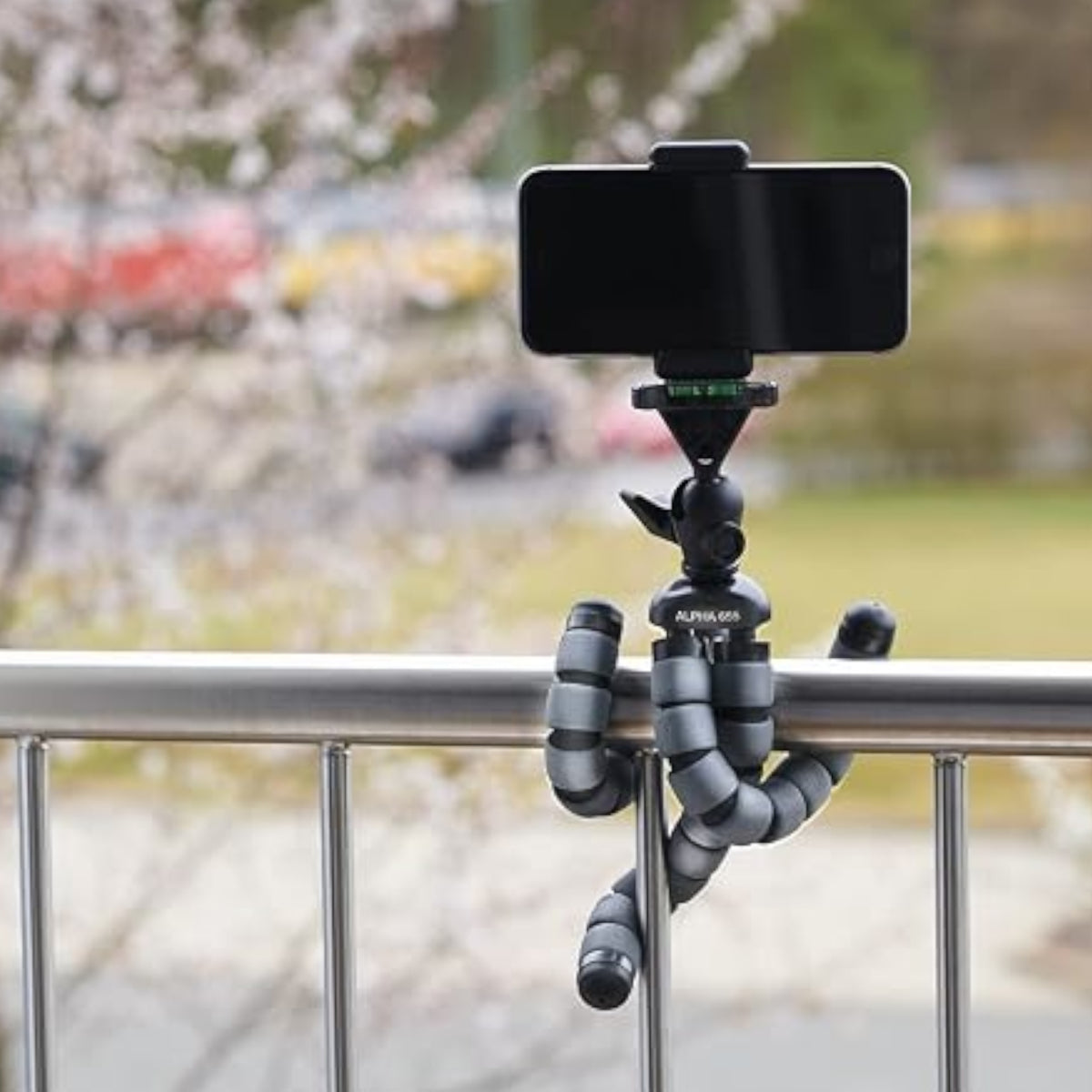 Cullmann Alpha 655 Mobile Tripod & Phone Adapter