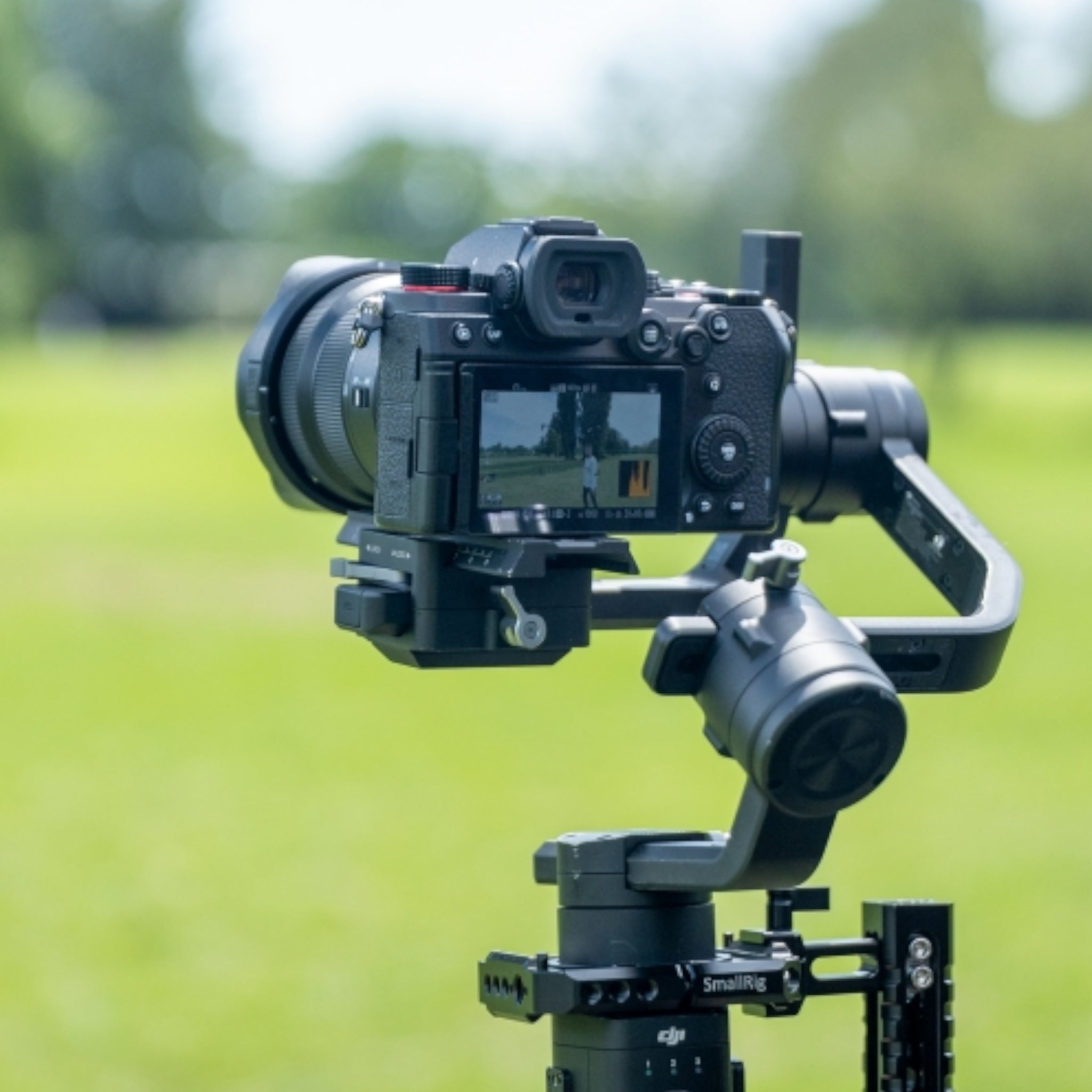 Panasonic Lumix DC-S5DN Mirrorless Camera & S-R1840 lens